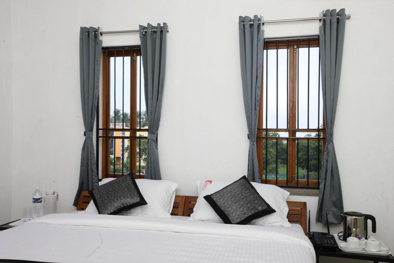 Hotel Du Palais - Auroville Beach Пондичери Екстериор снимка