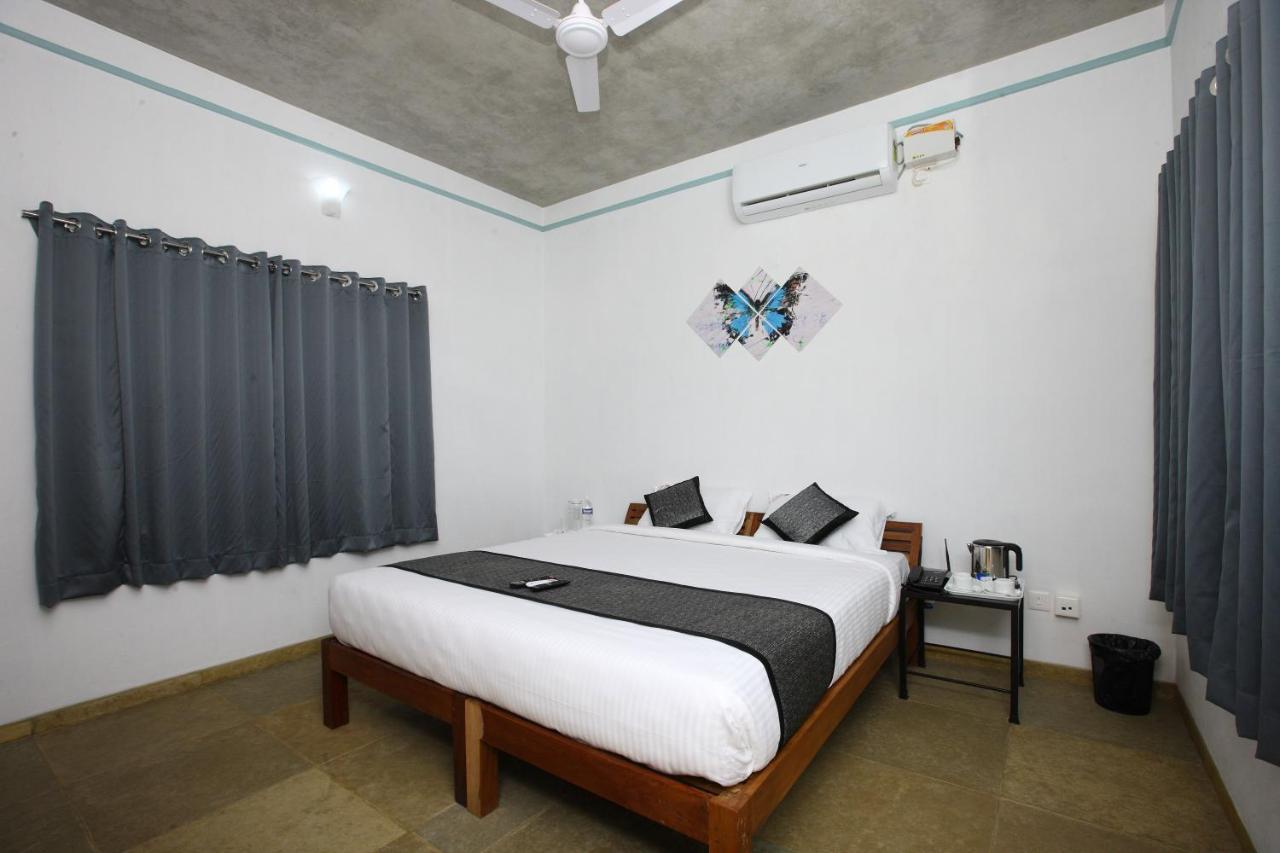 Hotel Du Palais - Auroville Beach Пондичери Екстериор снимка