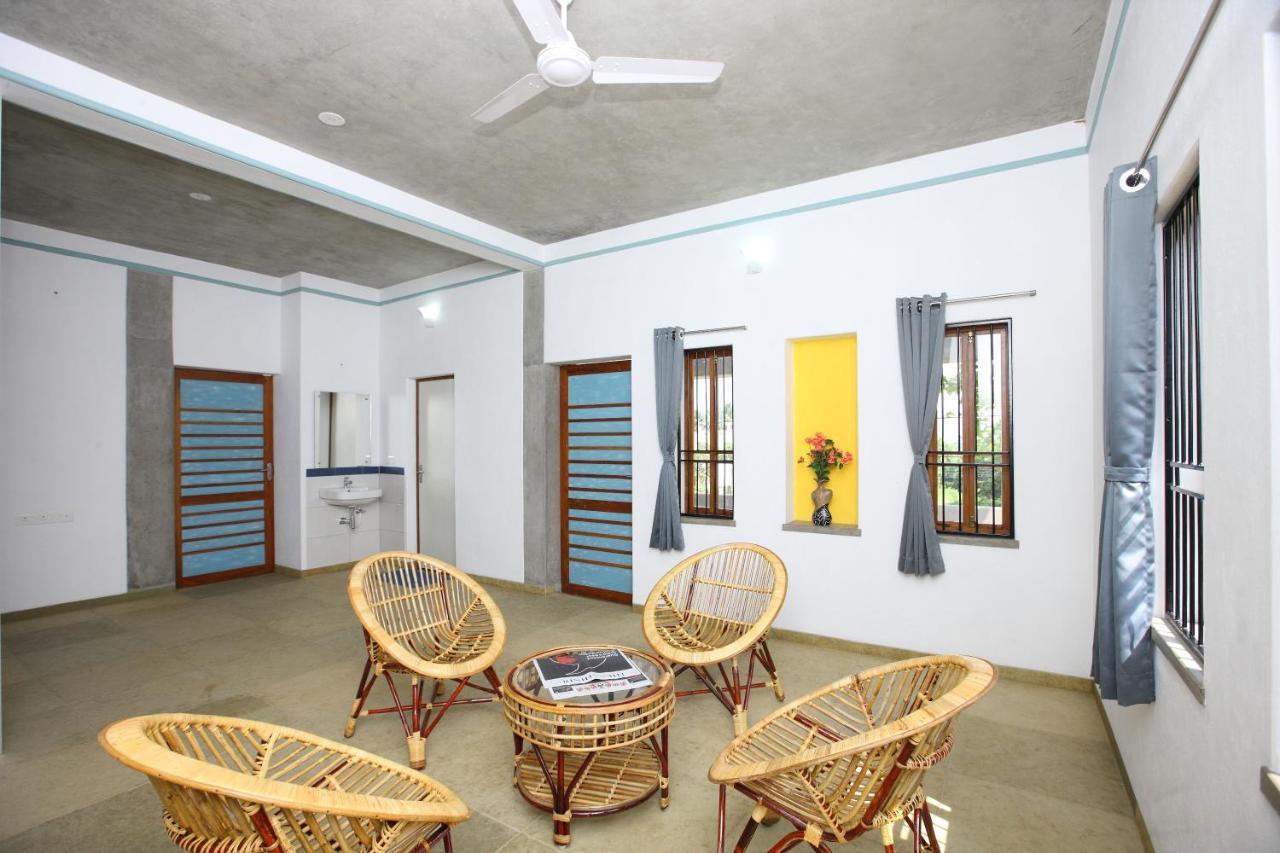 Hotel Du Palais - Auroville Beach Пондичери Екстериор снимка
