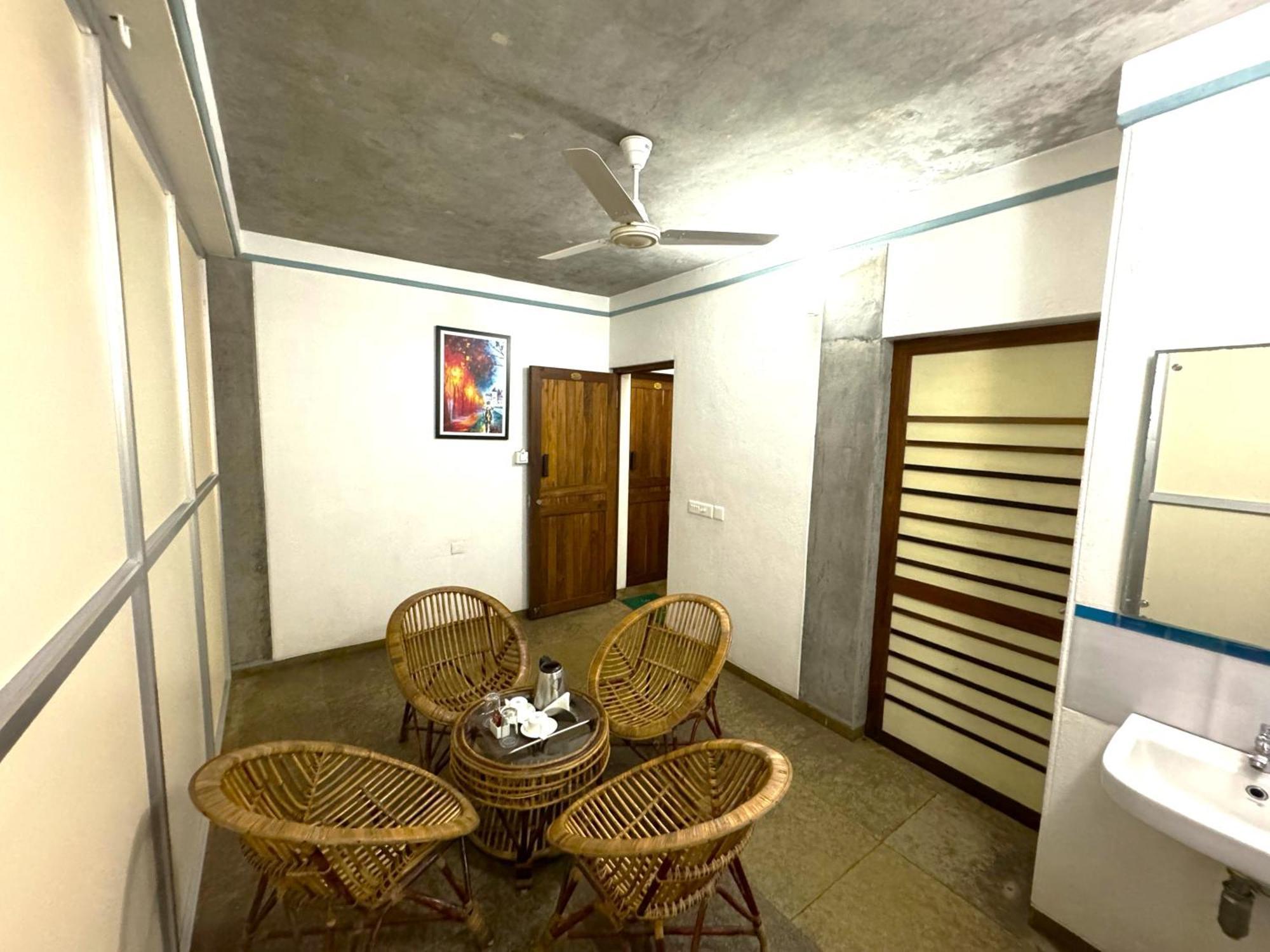 Hotel Du Palais - Auroville Beach Пондичери Екстериор снимка