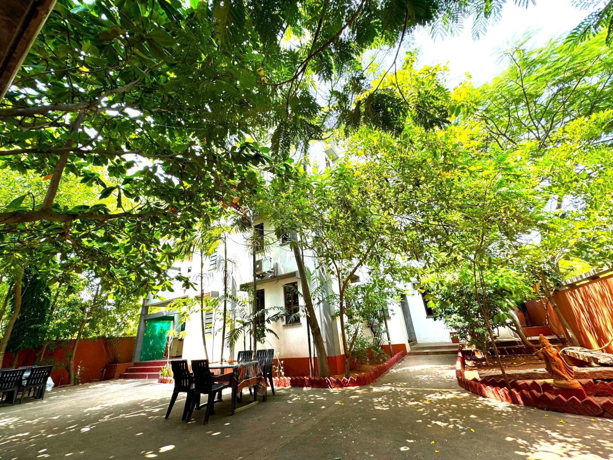 Hotel Du Palais - Auroville Beach Пондичери Екстериор снимка