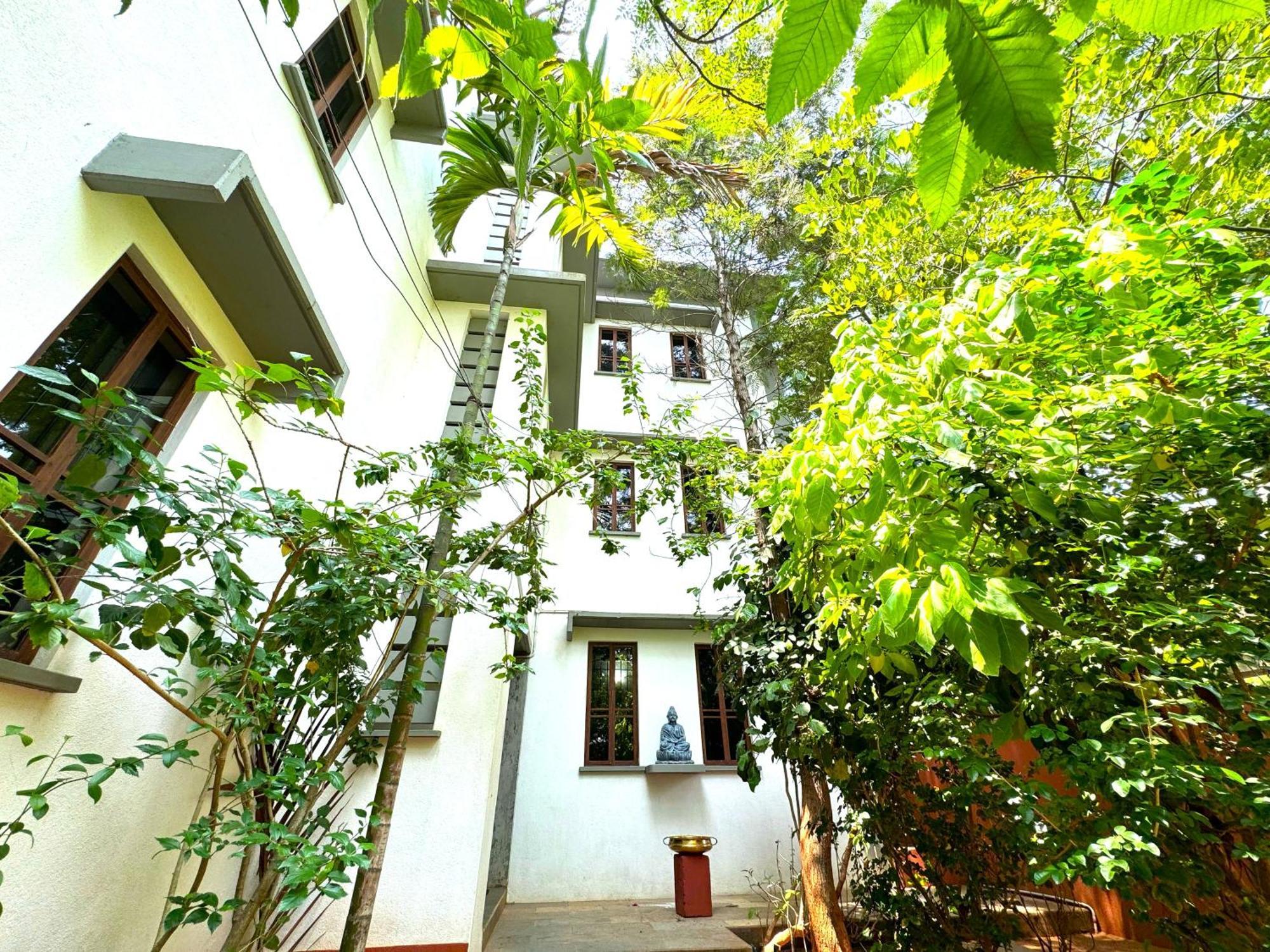 Hotel Du Palais - Auroville Beach Пондичери Екстериор снимка